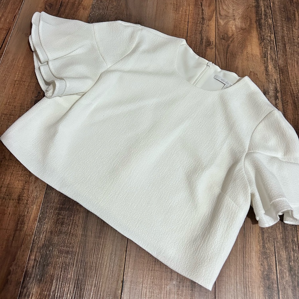 Black Halo Light white Crop Top blouse